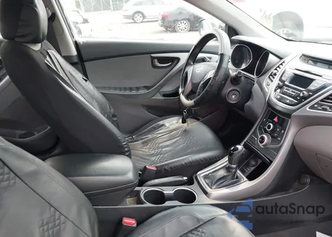 2016 Hyundai Elantra Se z USA, uszkodzony, nr VIN 5NPDH4AE1GH699857